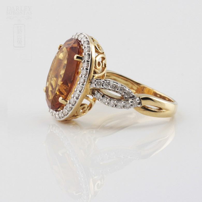 Fantástico anillo diamantes y citrino en oro amarillo 18k