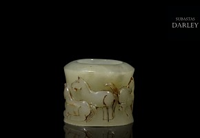 Jade ring with horses, Ming-Qing dynasty