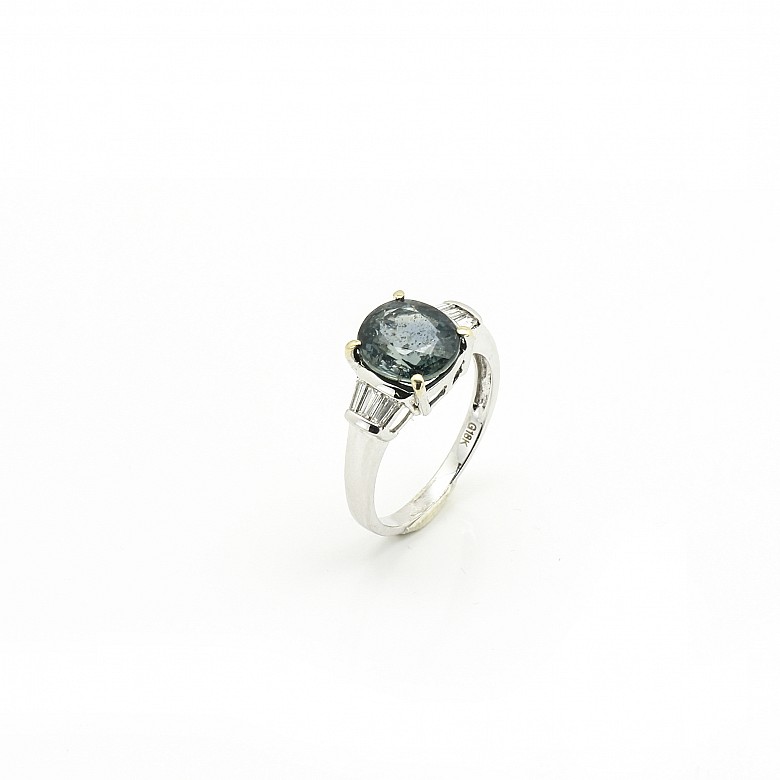 Sapphire and diamond ring in 18k white gold.