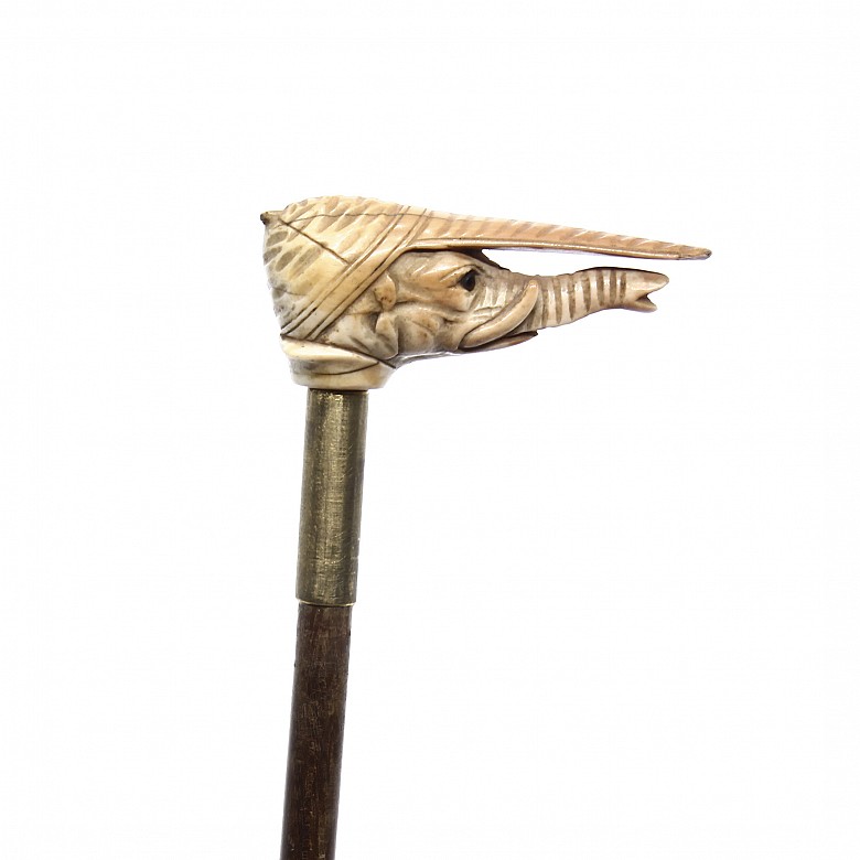 Bastón de madera y puño con forma de cabeza de elefante, pps.s.XX - 3