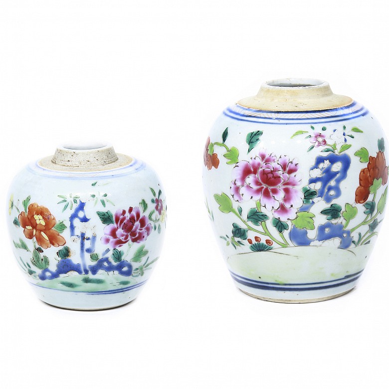Pair of pink family vessels, Qing dynasty, 18th century