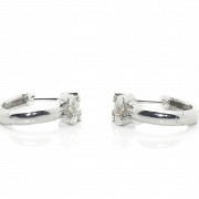 Pair of earrings in 18k white gold and diamonds - 2