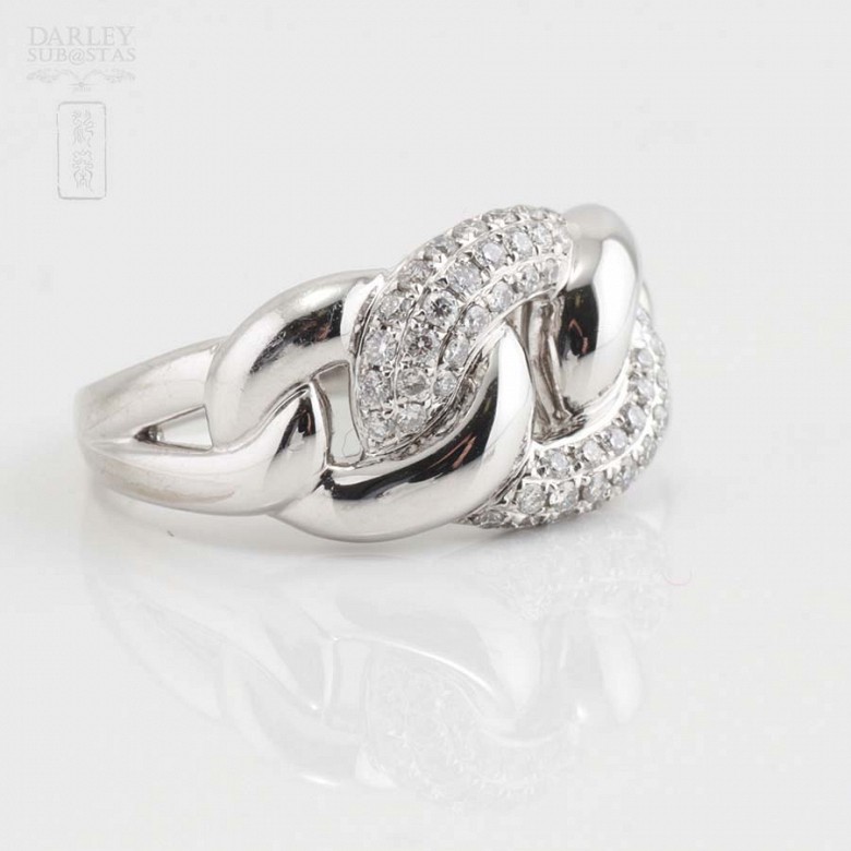 Ring in 18k white gold and diamonds. - 4