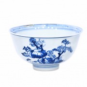 Blue and white bowl, China. 19th-20th century