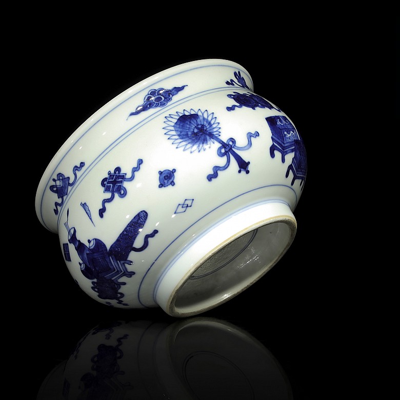 Porcelain bowl in blue and white, 20th century - 3