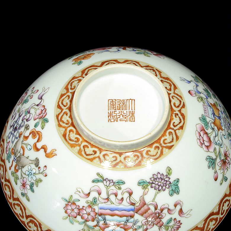 Cuenco de porcelana esmaltada, con marca Daoguang