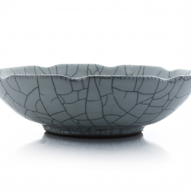 Glazed ceramic bowl in grayish glaze, 20th century