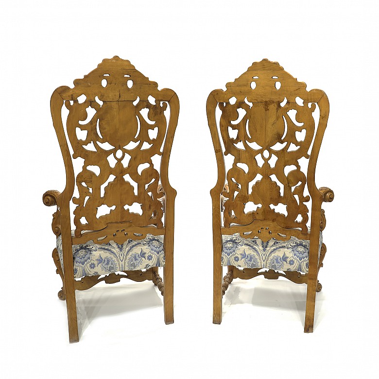 Pair of large oak armchairs, 20th century - 6