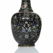 Cloissoné vase, China, 20th century