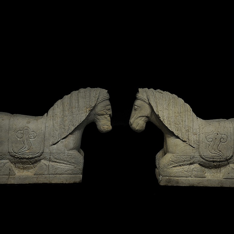 Pair of stone horses, Qing dynasty