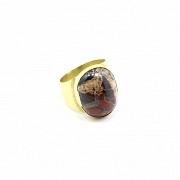 18k yellow gold ring with one agate