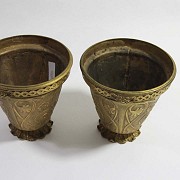 Pair of golden bronze pots. - 6