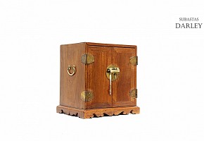 Chinese jewelry box, 20th century