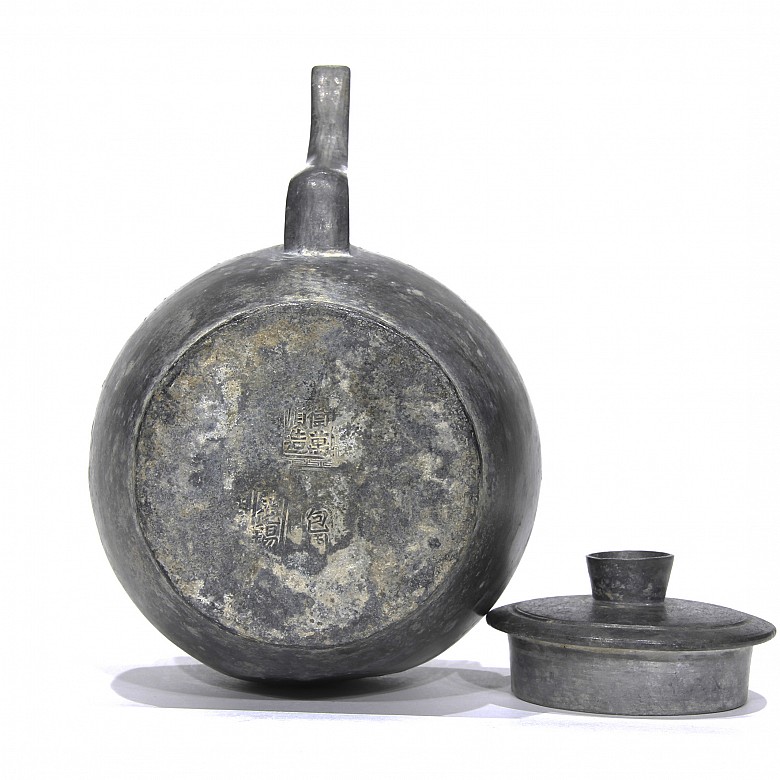 Chinese pewter teapot, 20th century
