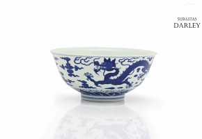 Cuenco de dragón, azul y blanco, China, Yongzheng-Qianlong (1723-1795)