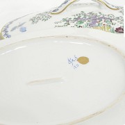 Chinese style dinnerware European porcelain, early 20th century