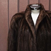 美丽的深棕色貂皮大衣 - 7