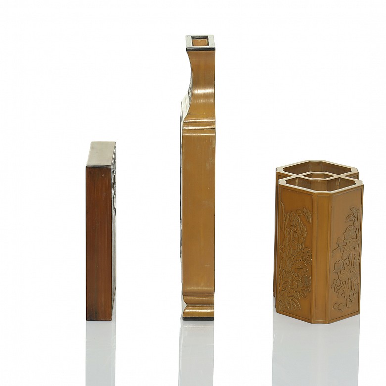 Conjunto de utensilios de madera tallada, S.XX - 1