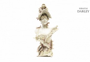 Busto de porcelana pintada, Austria, ffs.s.XIX-pps.s.XX