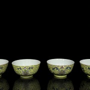 Cuatro cuencos de porcelana china, S.XX