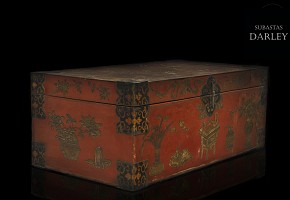 Baúl chino lacado en rojo, S.XIX - XX