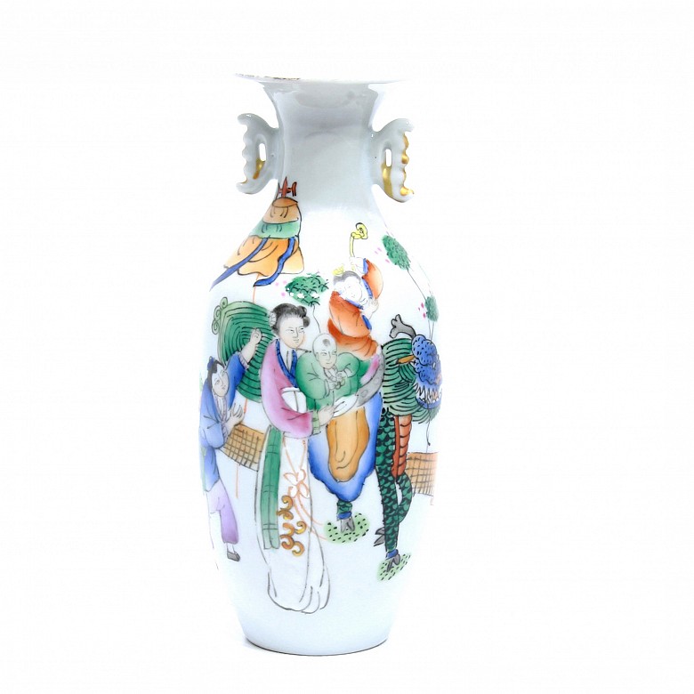 Small Chinese porcelain vase, 20th century