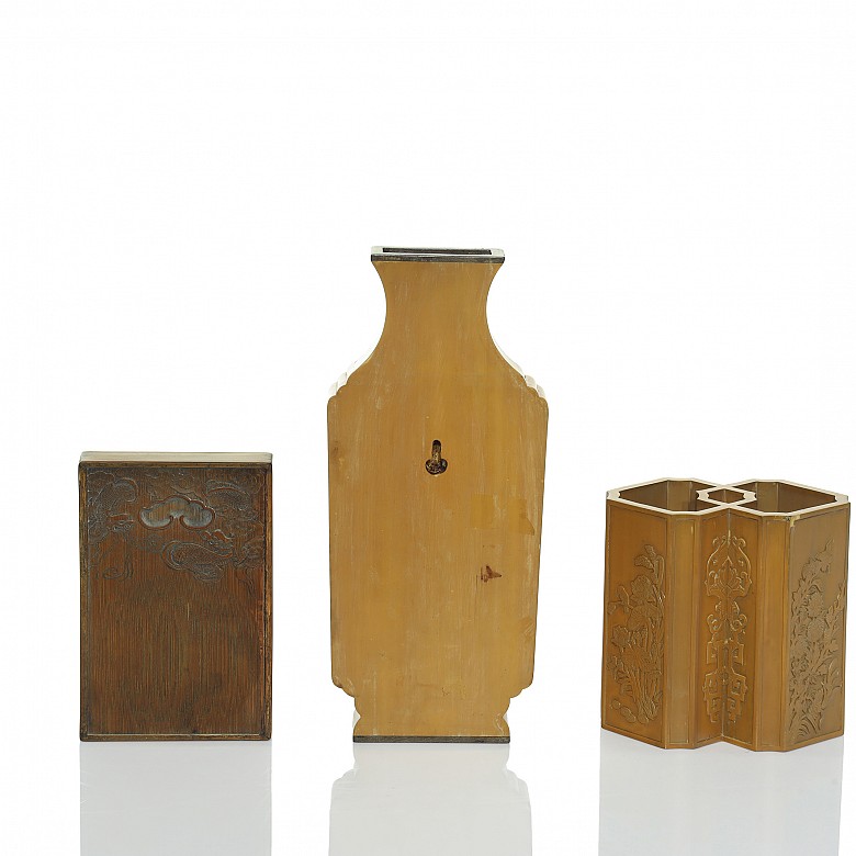 Carved wooden utensil set, 20th century - 2