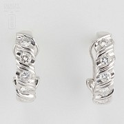 Pair of earrings in 18k white gold and 10 diamonds. - 5