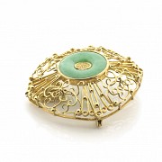 Pendant in 14k yellow gold and central jade disk