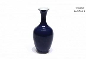 Small monochrome vase in blue 
