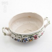 Vasija de cerámica con dibujo floral - 6