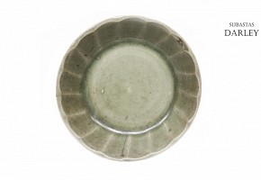 Plate with incised decoration, Longquan, Song