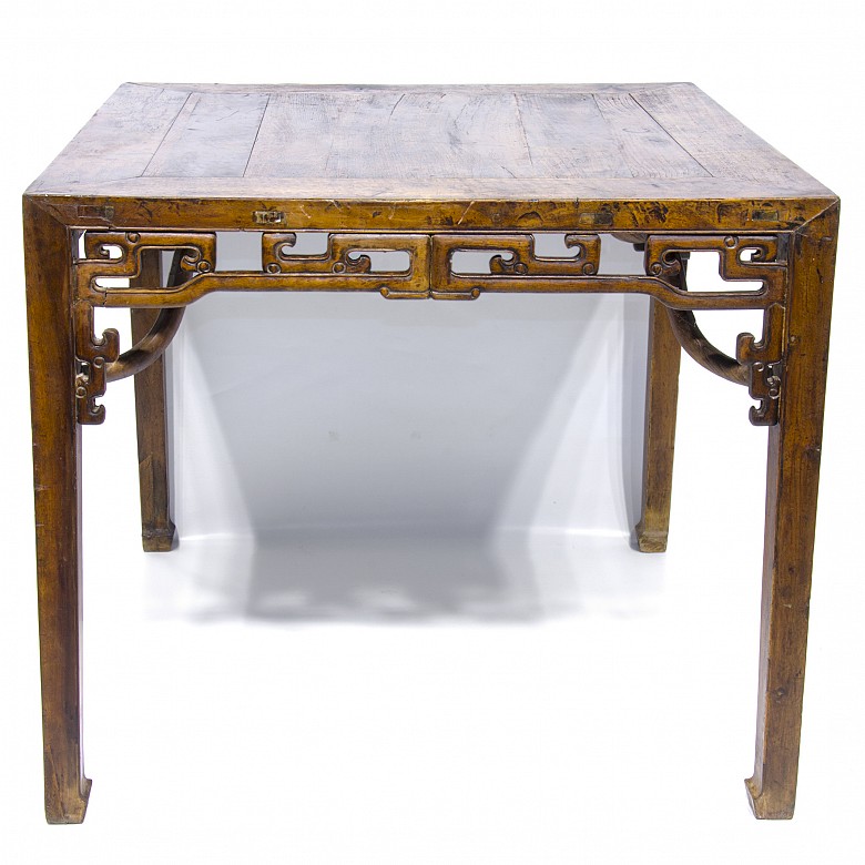 Wooden table and two chairs, China, late 19th century