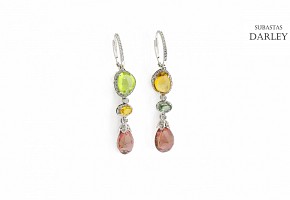Earrings in 18k white gold with diamonds and tourmaline