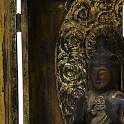 Buda japonés, con hornacina de madera, s.XIX
