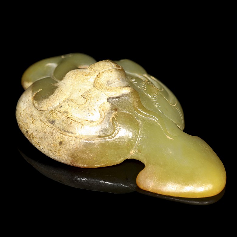 Carved jade 'phoenix' plaque, Western Han dynasty - 1