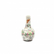 Small Tianqiuping chinese vase decorated with peach tree branches, 20th century