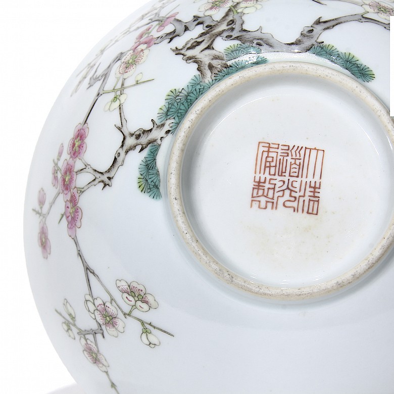Bowl with cherry blossoms, 20th century