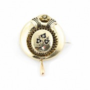 Elizabethan vintage brooch, 18 kt yellow gold, pearls and enamels