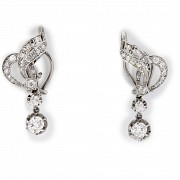 Platinum earrings with diamonds.