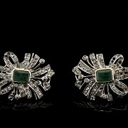 Earrings with diamonds and two emeralds - 4