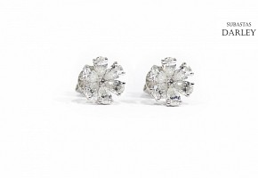 Earrings 18k white gold and 1,87ct diamonds.