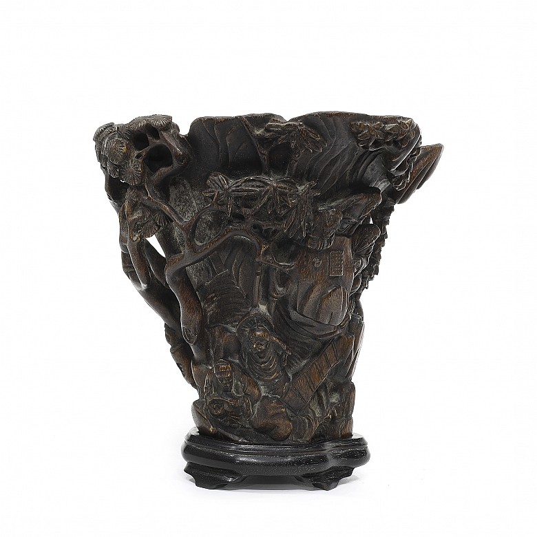 Bamboo libation cup with base, Qing dynasty.