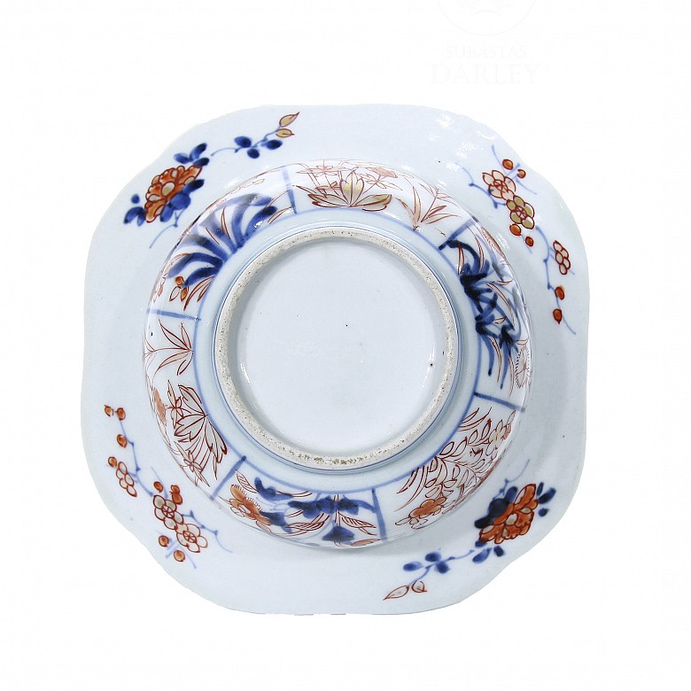 Japanese spittoon, Imari porcelain, early 20th century