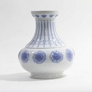 Chinese vase from Lladró - 1