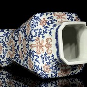 Square vase in blue, red and white, 20th century - 5