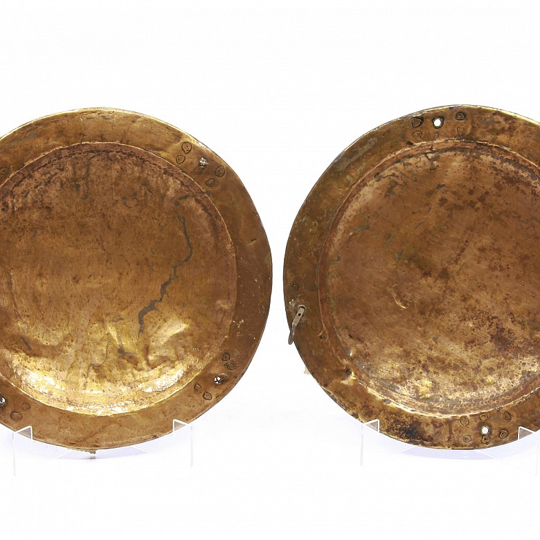 Pareja de platos de cobre, S.XX