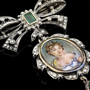 Broche con colgante de estilo isabelino, diamantes y esmeralda - 5