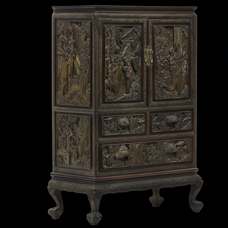 Low carved wooden cupboard, China, 19th century