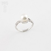 圆白珍珠配钻石18K白金戒指 - 3